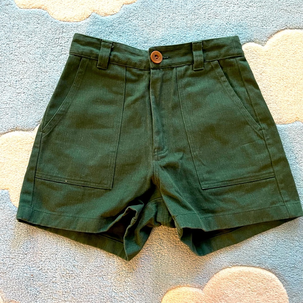 Beaton linen utility shorts - camping green- size 4-6.
